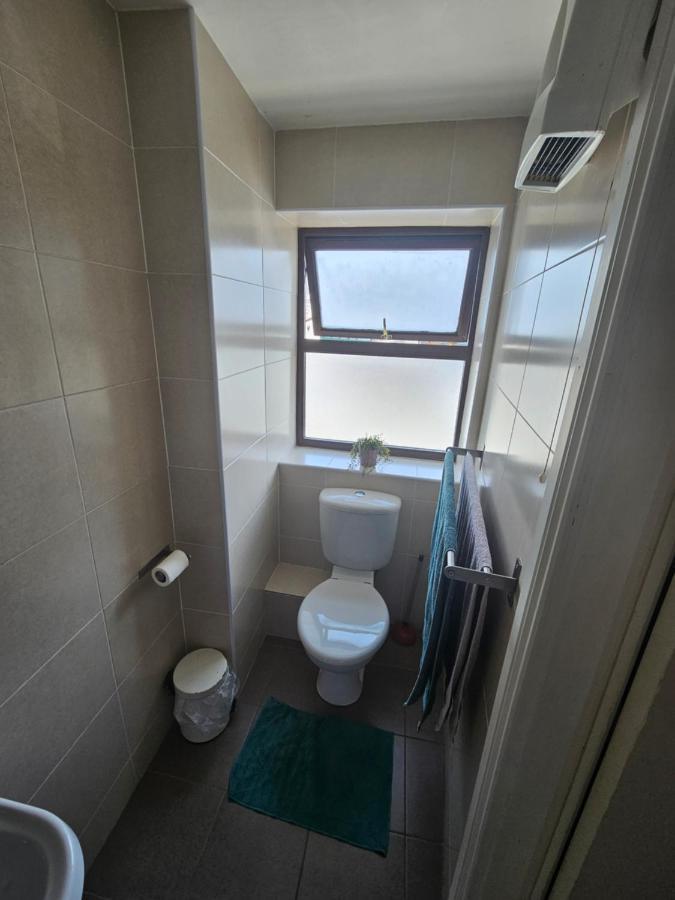 Cosy City Centre Apartment กัลเวย์ ภายนอก รูปภาพ